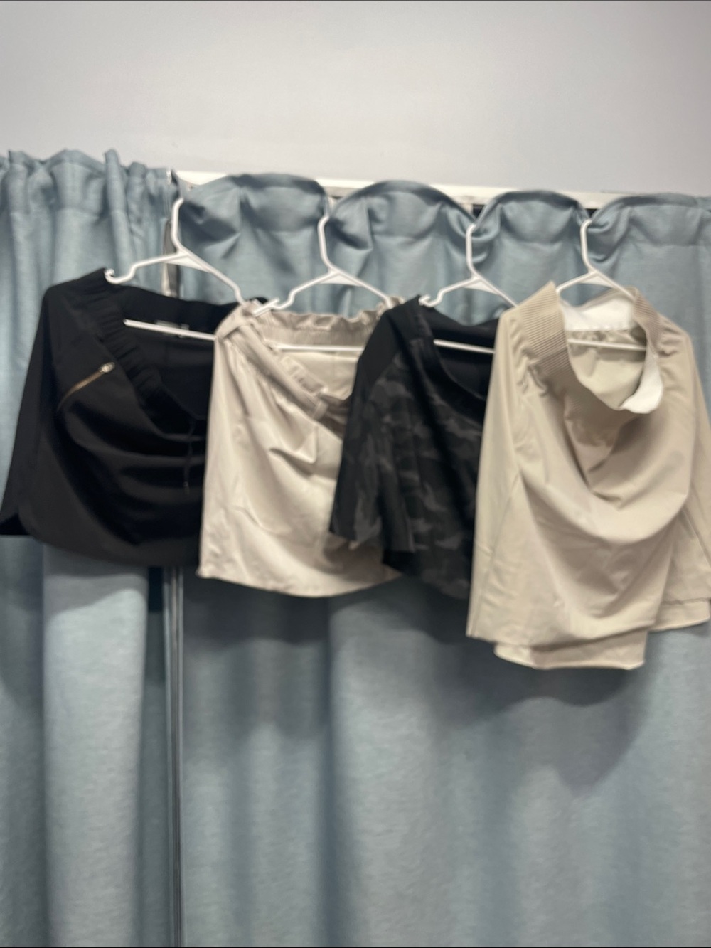 ATHLETA Women's High-Low  shorts Skirts in Black and Beige Sz Large SET of 4.